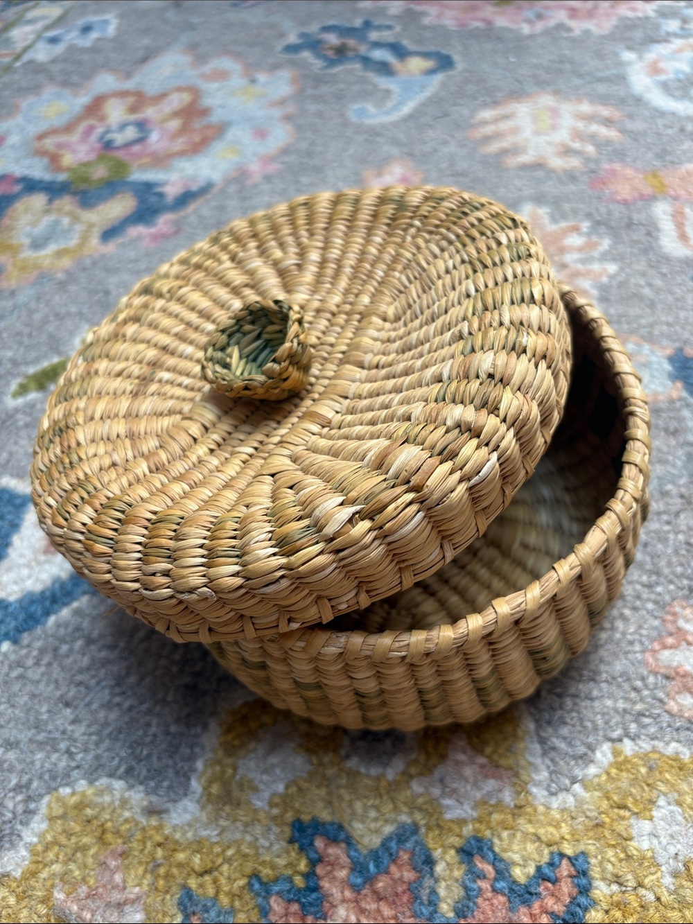 Woven Round Lidded Basket in Natural and Green
